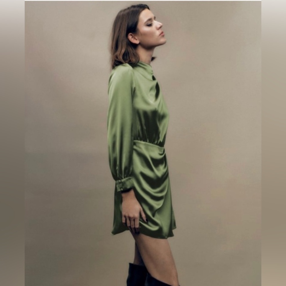 Zara Green Dress - Picture 2 of 11